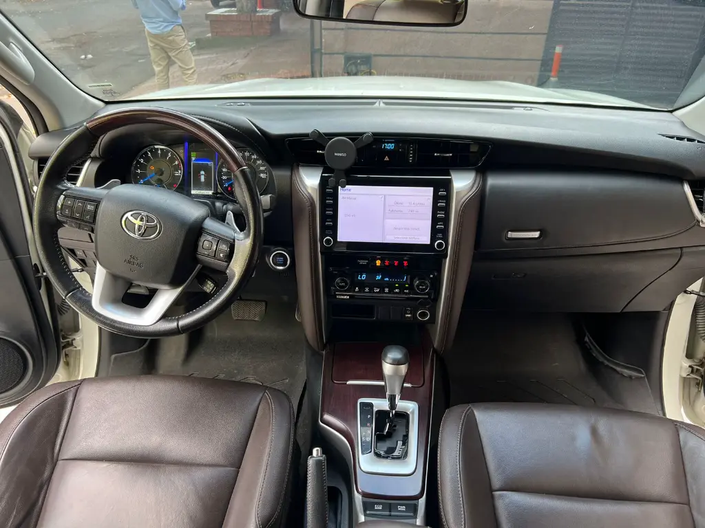 TOYOTA FORTUNER SRV 2.7 GASOLINA 2020 publicar en $171.900 (14).webp