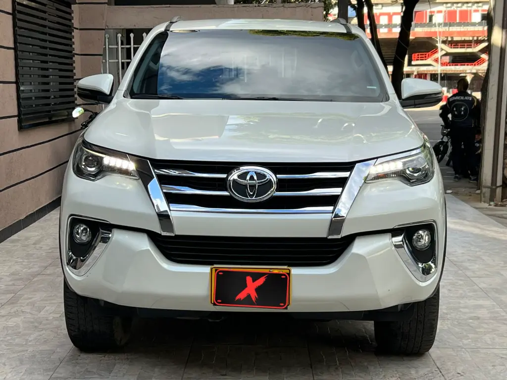 TOYOTA FORTUNER SRV 2.7 GASOLINA 2020 publicar en $171.900 (2).webp