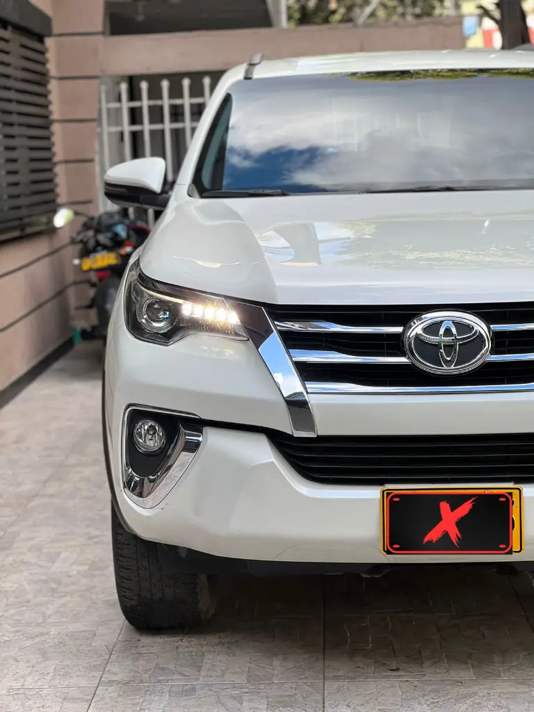 TOYOTA FORTUNER SRV 2.7 GASOLINA 2020 publicar en $171.900 (19).webp