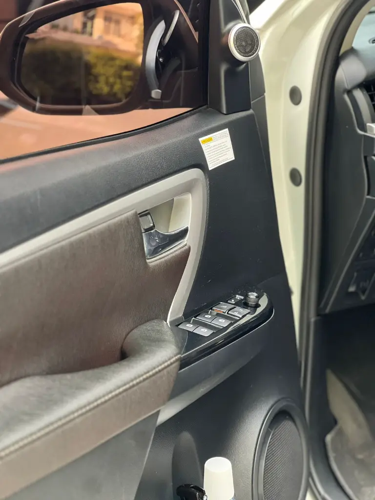 TOYOTA FORTUNER SRV 2.7 GASOLINA 2020 publicar en $171.900 (17).webp