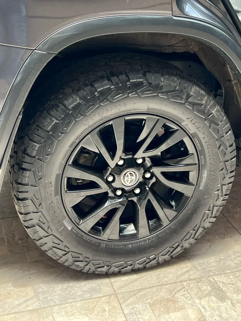 TOYOTA FORTUNER SRV 2.7 GASOLINA 2022 (21).webp