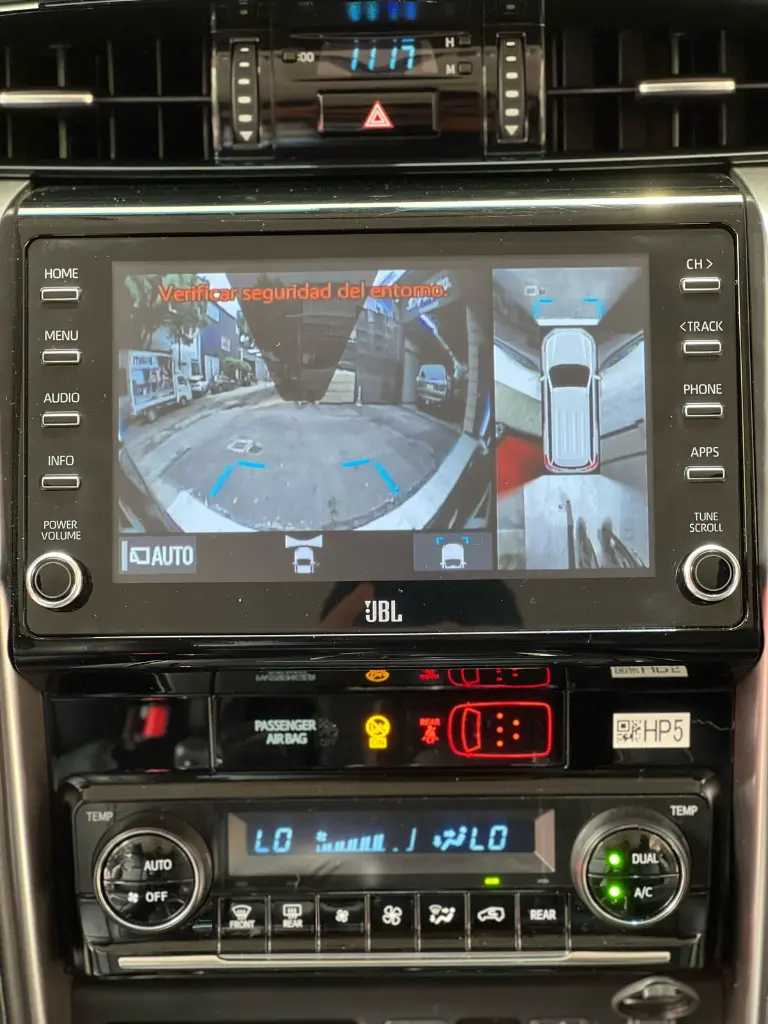 TOYOTA FORTUNER SRV 2.7 GASOLINA 2022 (15).webp