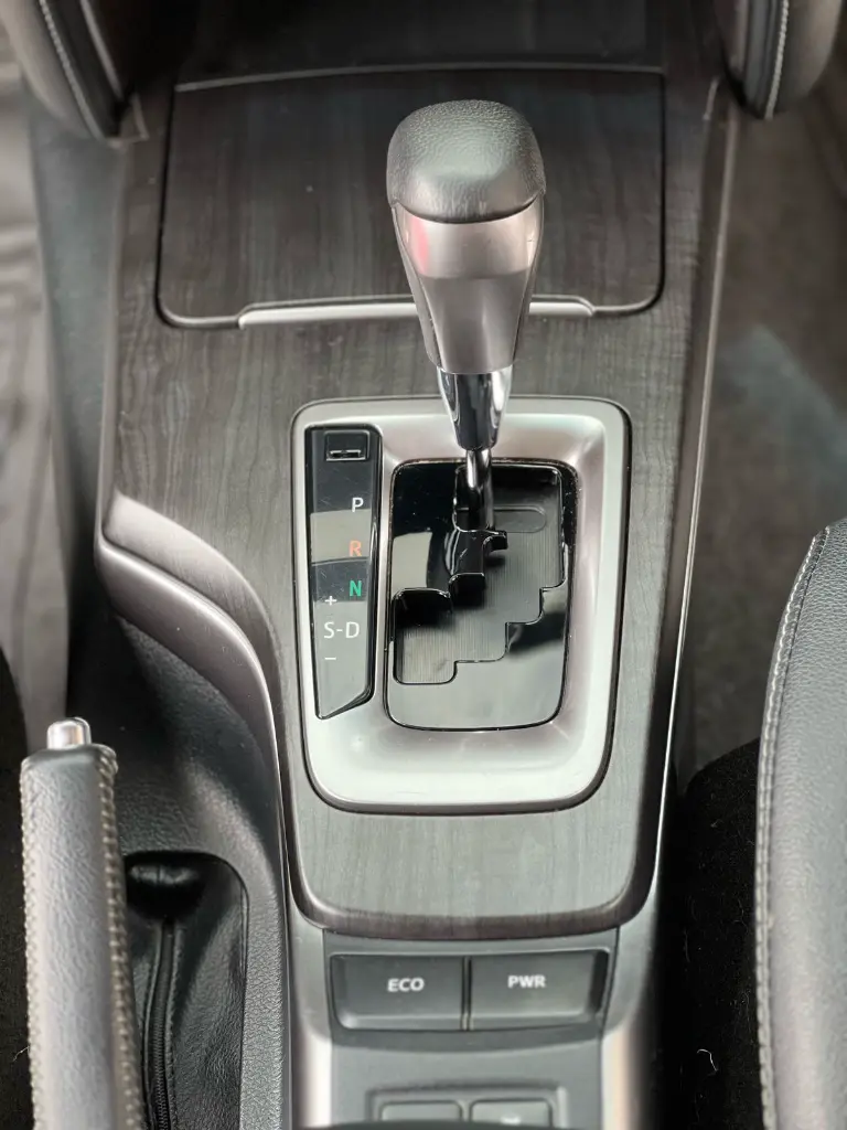 TOYOTA FORTUNER SRV 2.7 GASOLINA 2022 (16).webp