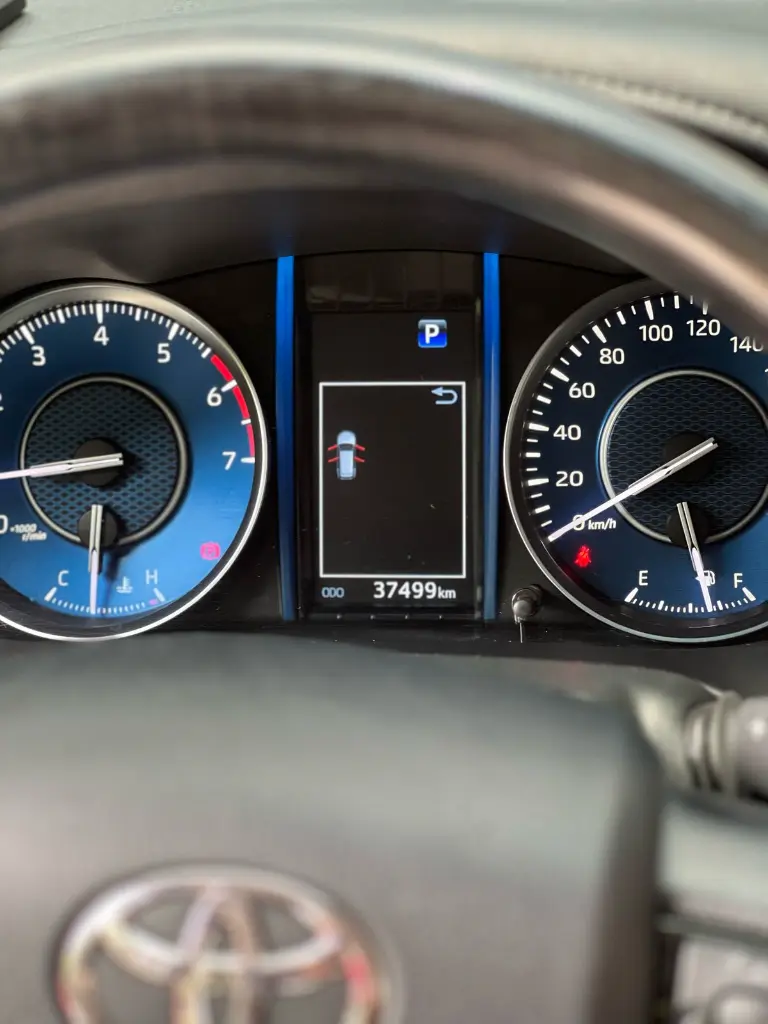 TOYOTA FORTUNER SRV 2.7 GASOLINA 2022 (17).webp