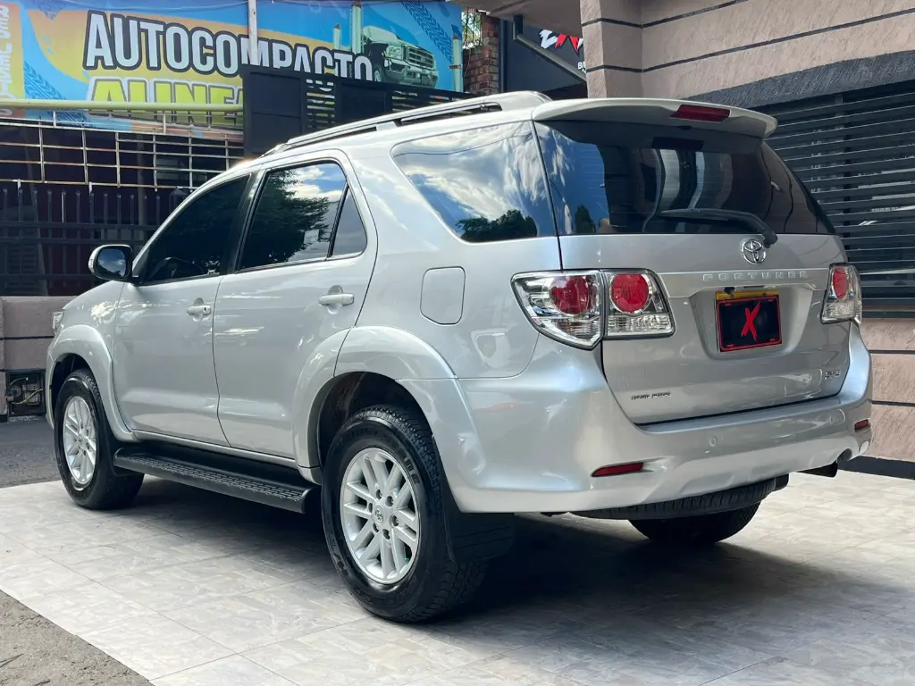 TOYOTA FORTUNER SR5 2.7l AUT MOD 2014 (4).webp