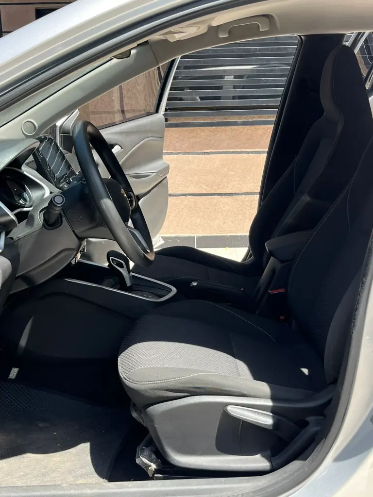 CHEVROLET ONIX LT AUTOMÁTICO MOD 2023 (18).webp