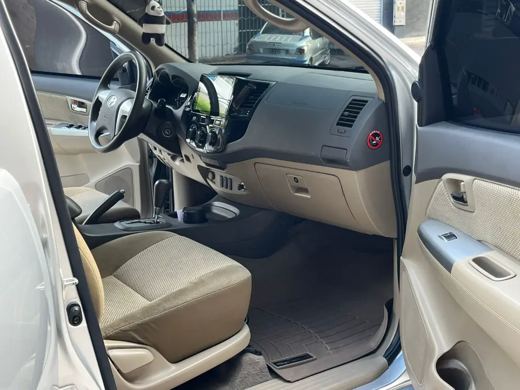 TOYOTA FORTUNER SR5 2.7l AUT MOD 2014 (11).webp