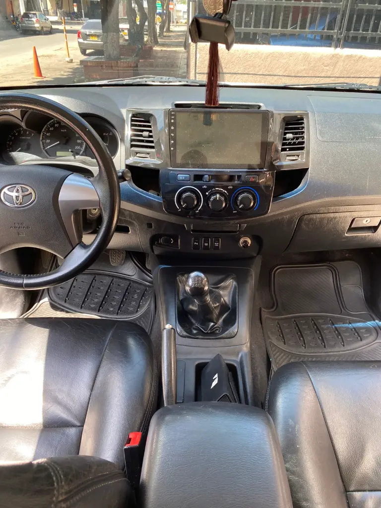 TOYOTA FORTUNER MT 2015 (16).webp