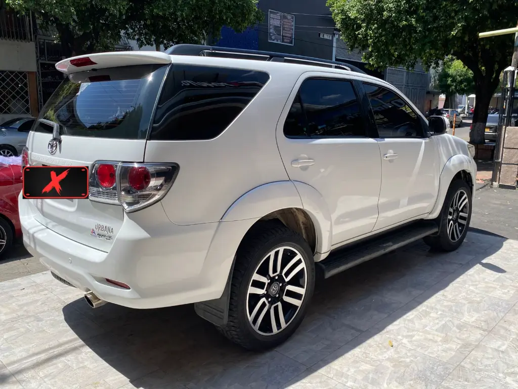 TOYOTA FORTUNER MT 2015 (6).webp