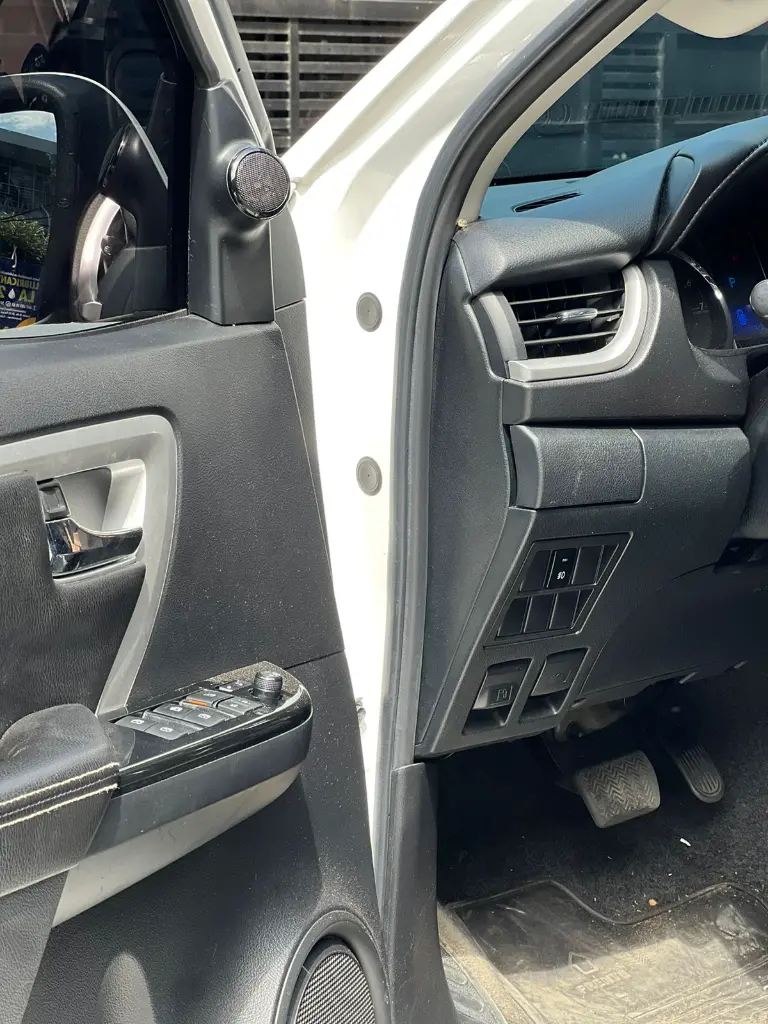 TOYOTA FORTUNER SW4 2.7 GASOLINA 2017  (18).webp