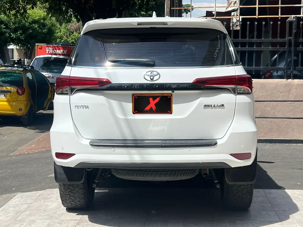 TOYOTA FORTUNER SW4 2.7 GASOLINA 2017  (5).webp