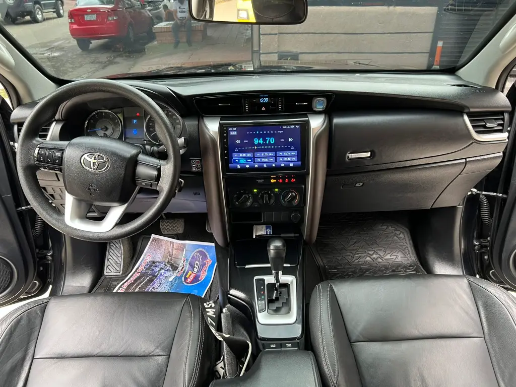 TOYOTA FORTUNER SW4 2.7 GASOLINA BLINDAJE 2+ 2018  (22).webp