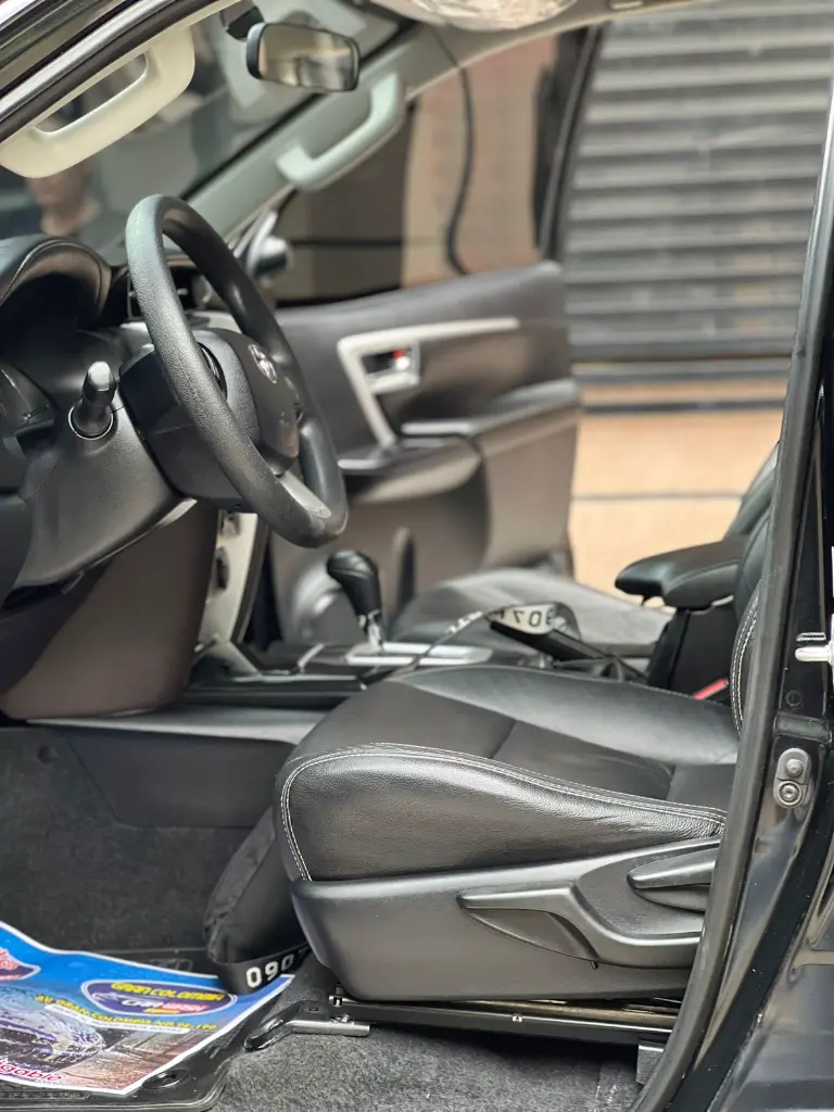 TOYOTA FORTUNER SW4 2.7 GASOLINA BLINDAJE 2+ 2018  (23).webp