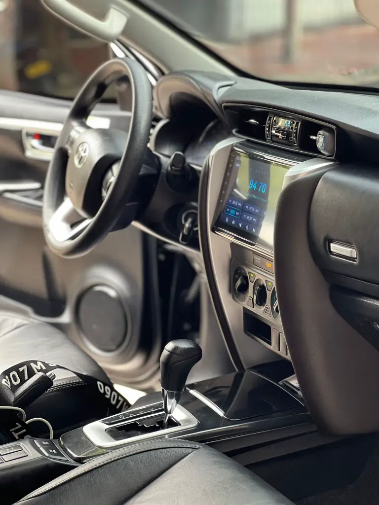 TOYOTA FORTUNER SW4 2.7 GASOLINA BLINDAJE 2+ 2018  (20).webp