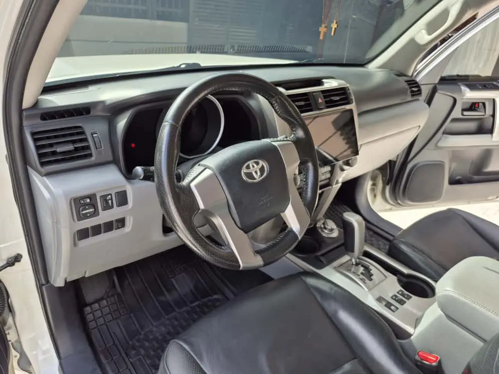 TOYOTA 4RUNNER LIMITED TP 4X4 GASOLINA 2011 (14).webp