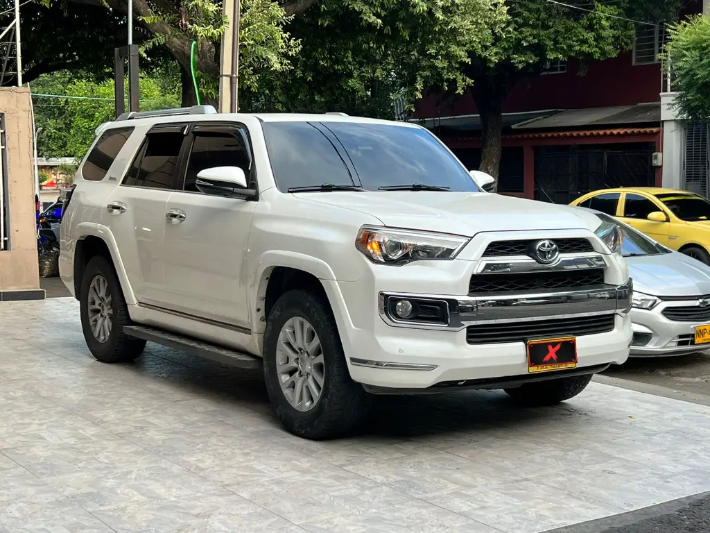 TOYOTA 4RUNNER LIMITED 2017 (3).webp