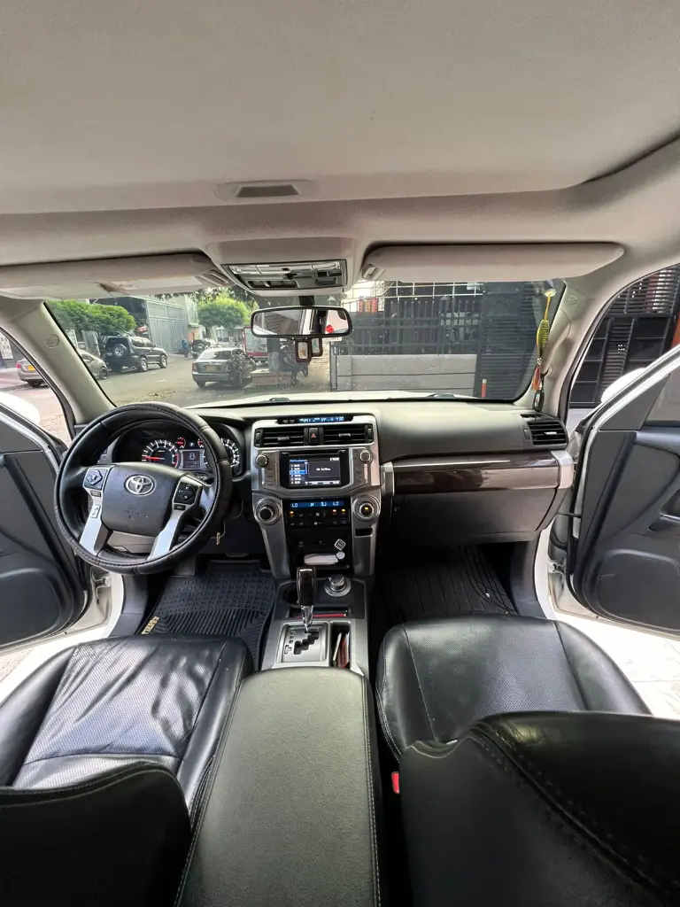 TOYOTA 4RUNNER LIMITED 2017 (15).webp