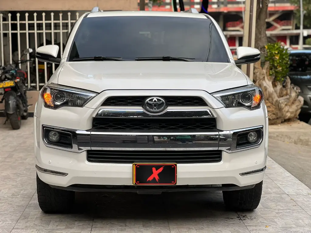 TOYOTA 4RUNNER LIMITED 2017 (2).webp