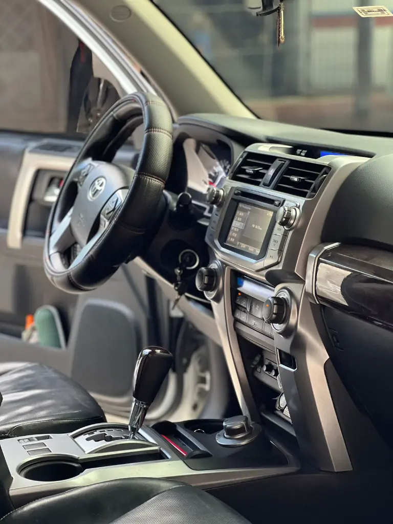 TOYOTA 4RUNNER LIMITED 2017 (8).webp