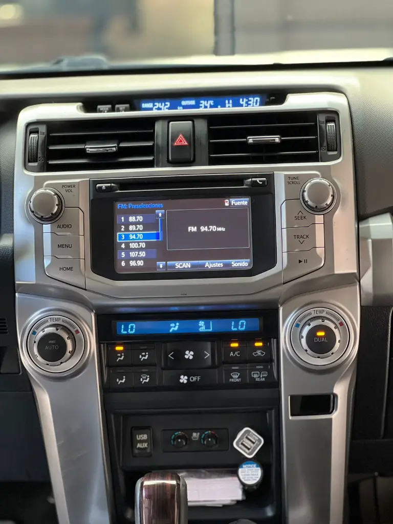 TOYOTA 4RUNNER LIMITED 2017 (13).webp