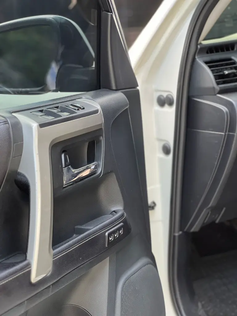 TOYOTA 4RUNNER LIMITED 2017 (11).webp