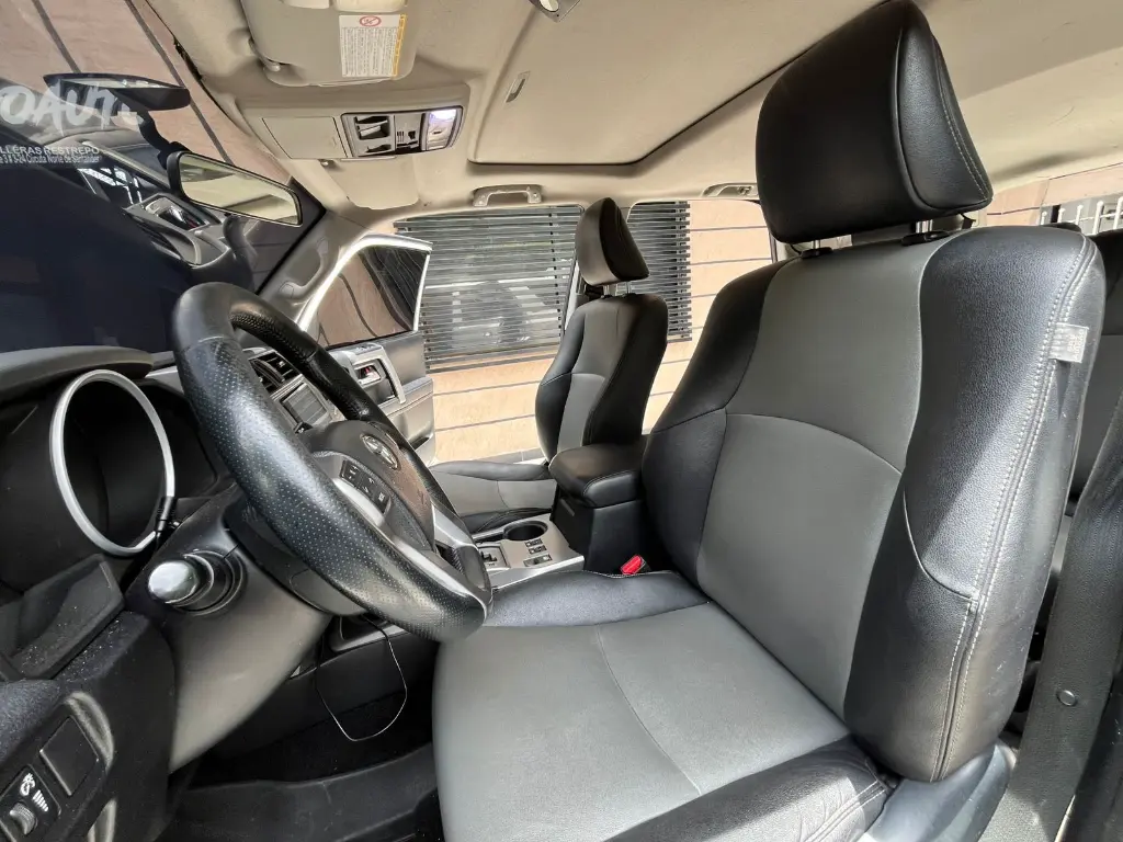 TOYOTA 4RUNNER SR5 BLINDAJE 2 PLUS 2018 (20).webp