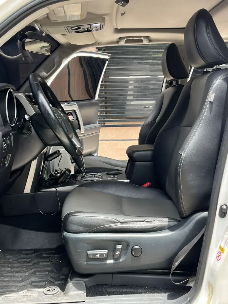 TOYOTA 4RUNNER SR5 BLINDAJE 2 PLUS 2018 (19).webp