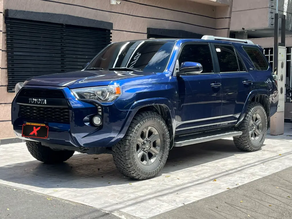 TOYOTA 4RUNNER SR5 MOD 2020 (1).webp