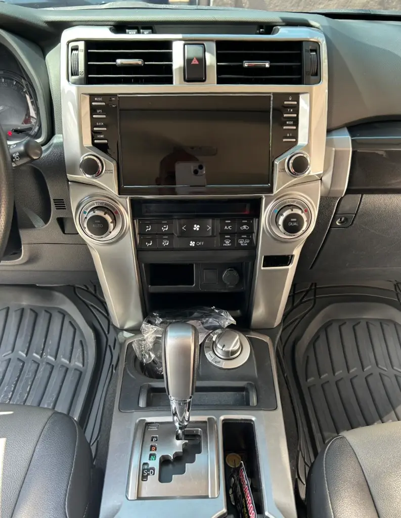 TOYOTA 4RUNNER SR5 2022 (18).webp