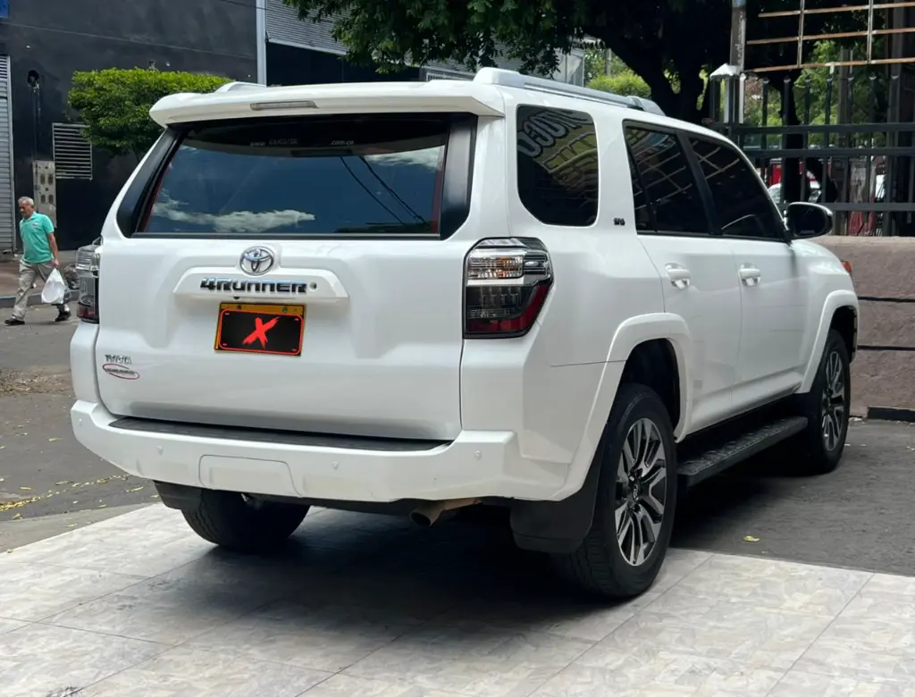 TOYOTA 4RUNNER SR5 2022 (6).webp