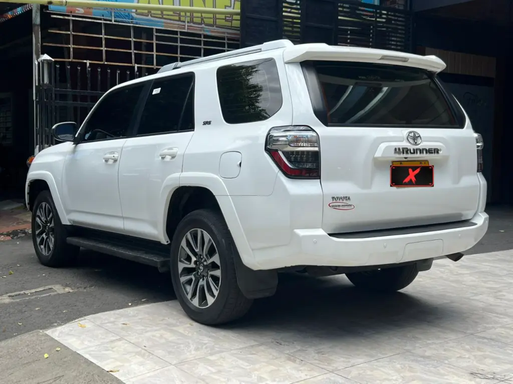 TOYOTA 4RUNNER SR5 2022 (4).webp