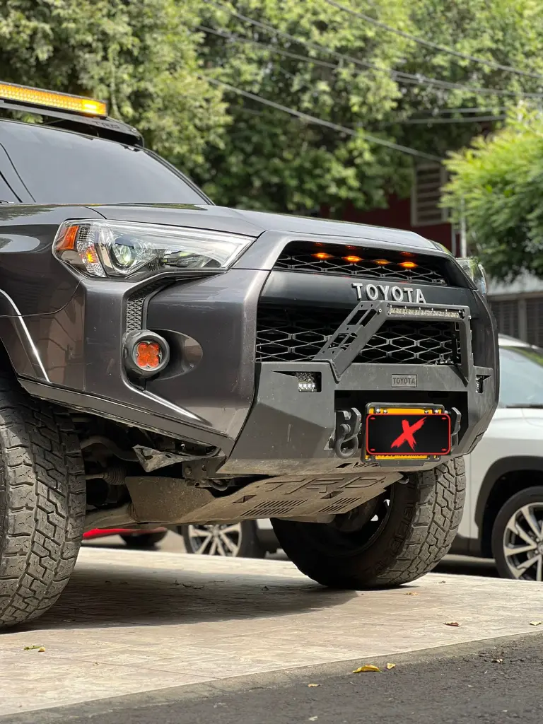 TOYOTA 4RUNNER SR5 4.0 GASOLINA 2022 publicar en $234.900 (8).webp