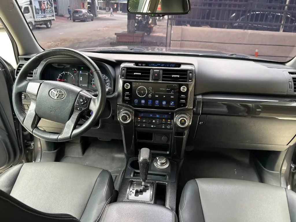 TOYOTA 4RUNNER SR5 4.0 GASOLINA 2022 publicar en $234.900 (17).webp