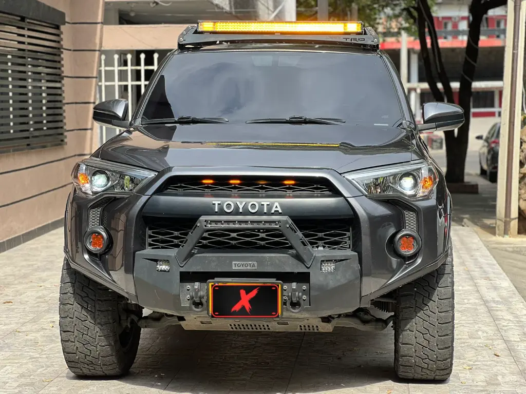 TOYOTA 4RUNNER SR5 4.0 GASOLINA 2022 publicar en $234.900 (2).webp