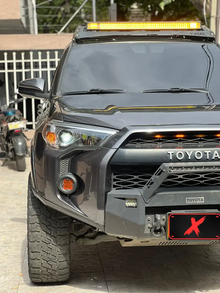 TOYOTA 4RUNNER SR5 4.0 GASOLINA 2022 publicar en $234.900 (7).webp