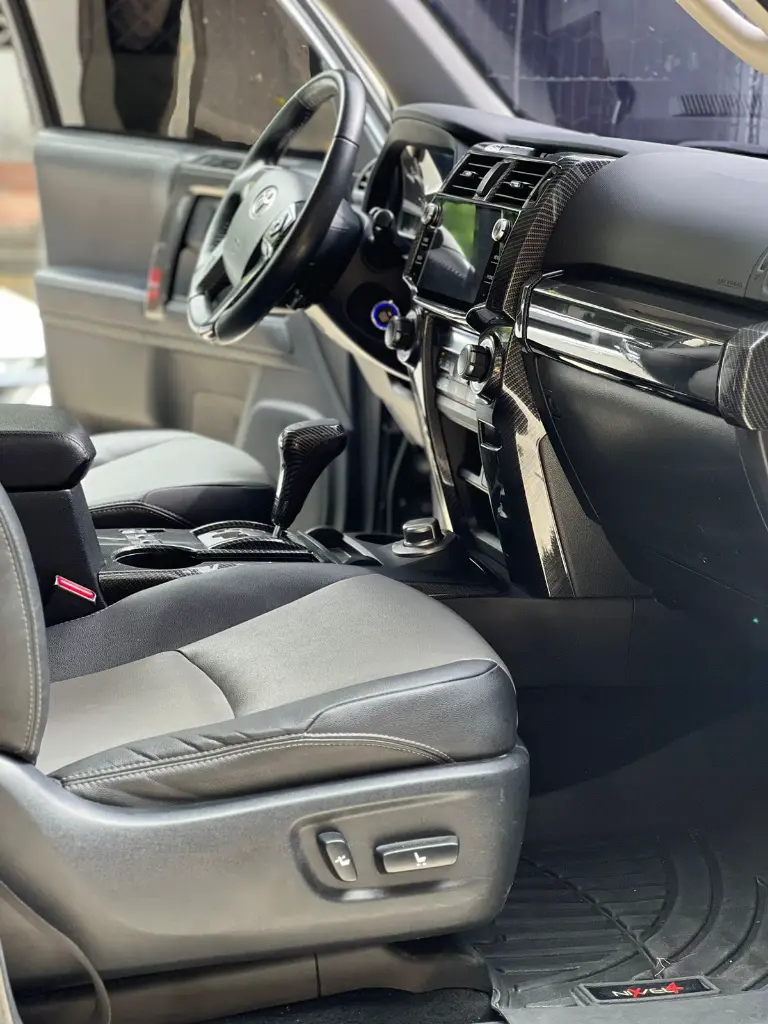 TOYOTA 4RUNNER SR5 4.0 GASOLINA 2022 publicar en $234.900 (11).webp