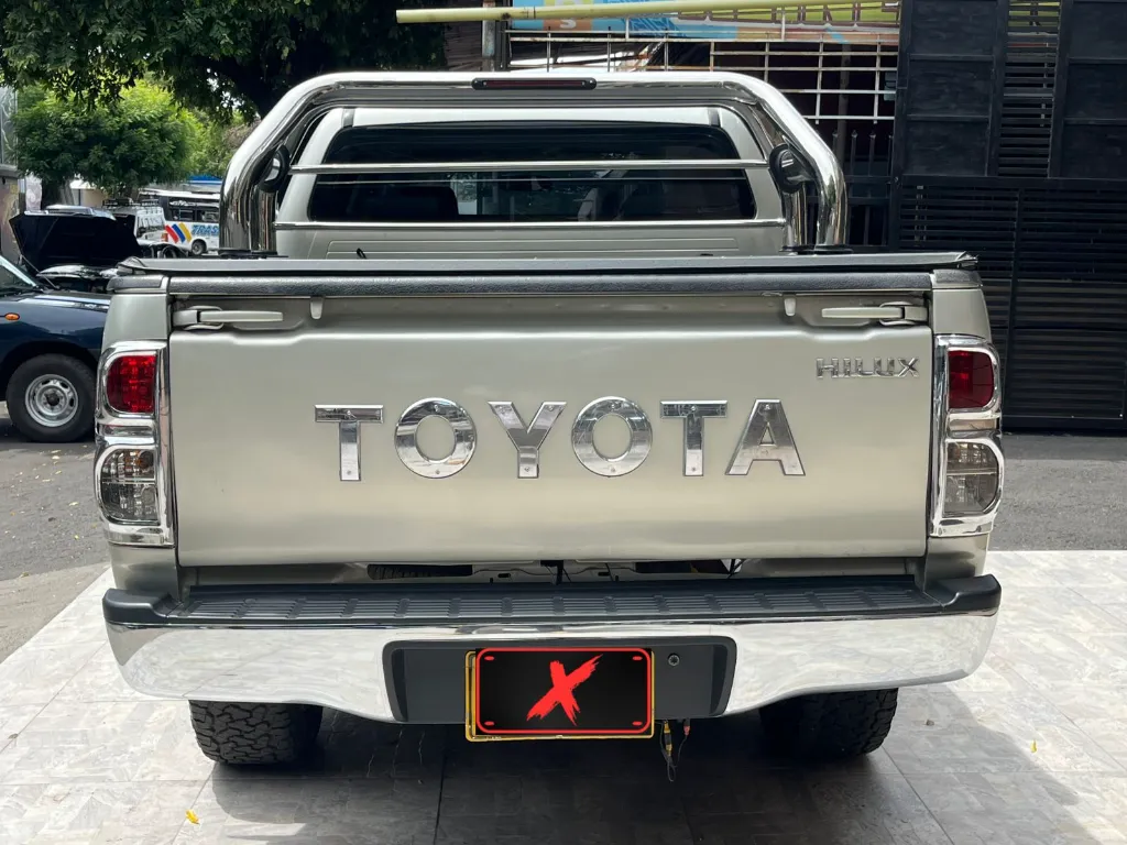 TOYOTA HILUX 4X2 2.7l MOD 2012  (5).webp