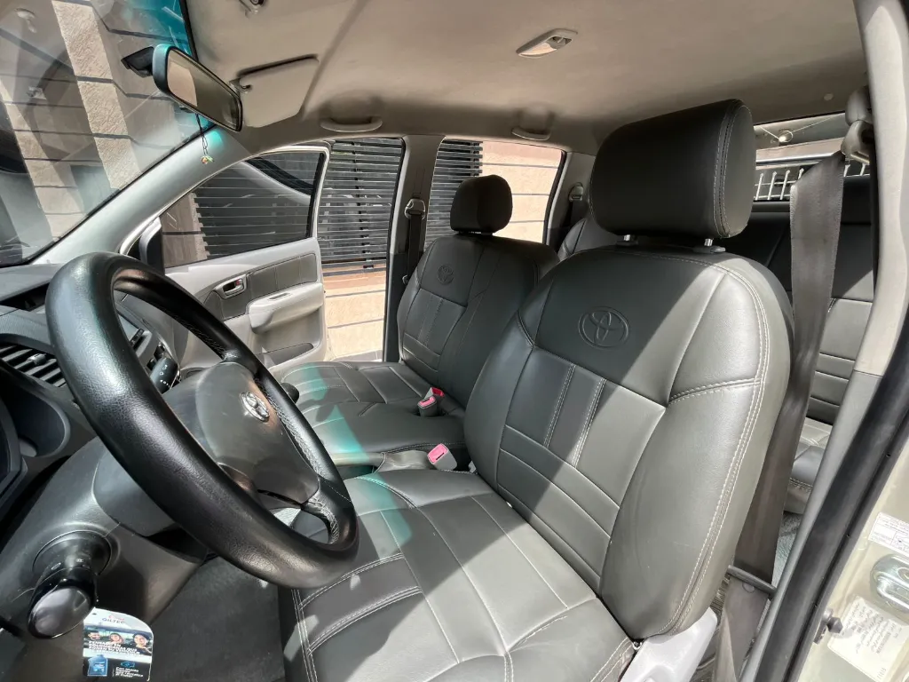 TOYOTA HILUX 4X2 2.7l MOD 2012  (16).webp