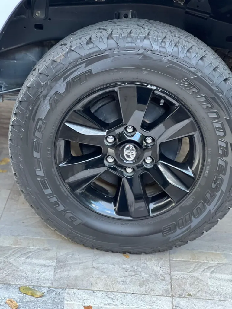 TOYOTA HILUX 2.7 GASOLINA 4X4 MT 2022  (24).webp