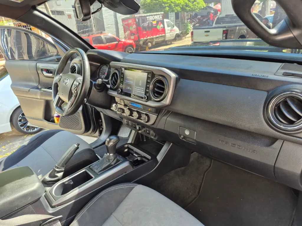 TOYOTA TACOMA AWD AUT 2021 BLINDAJ 2+ (22).webp