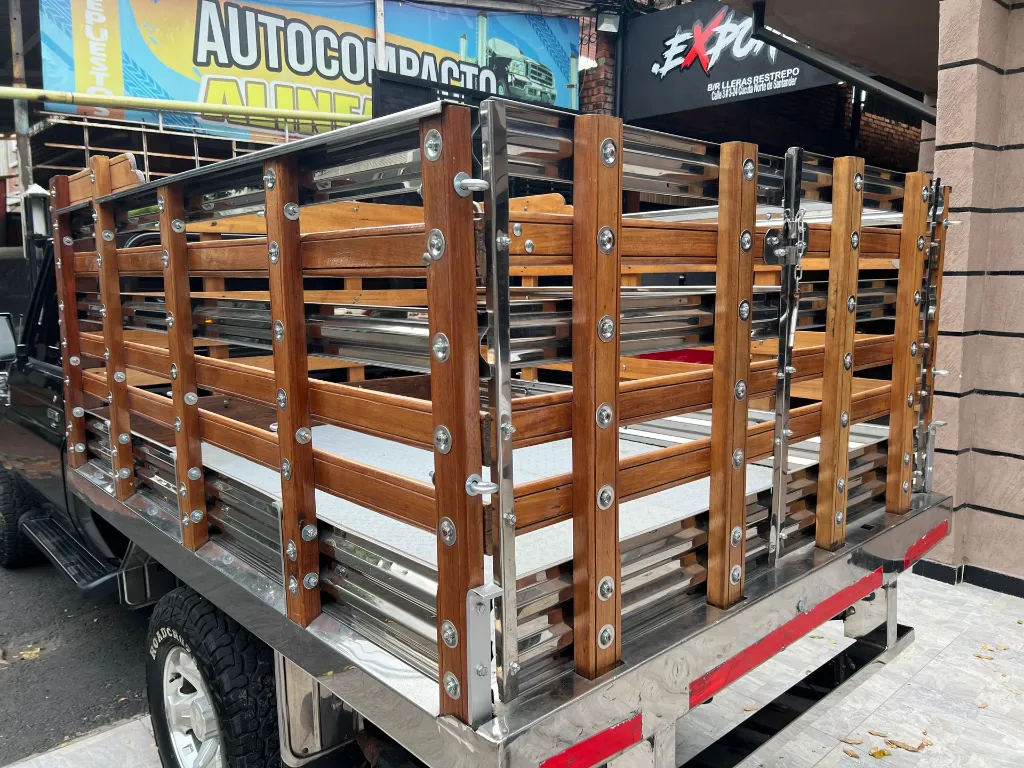 TOYOTA LAND CRUISER HEMBRA 4.5 GASOLINA 4X4 2001 (17).webp