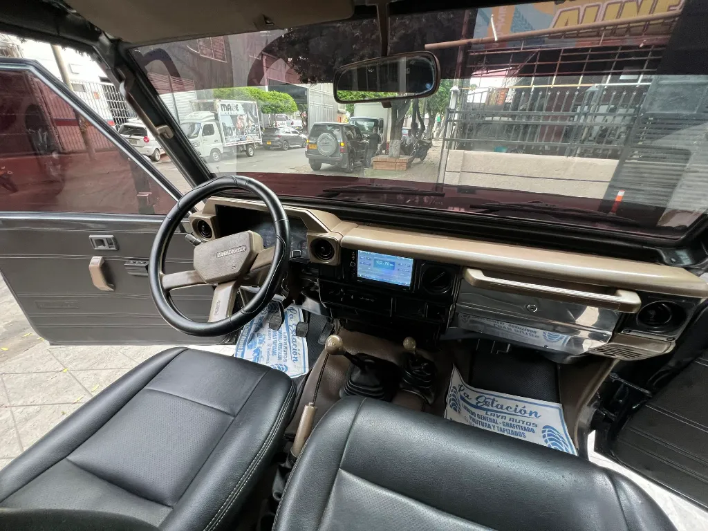 TOYOTA LAND CRUISER HEMBRA 4.5 GASOLINA 4X4 2001 (13).webp