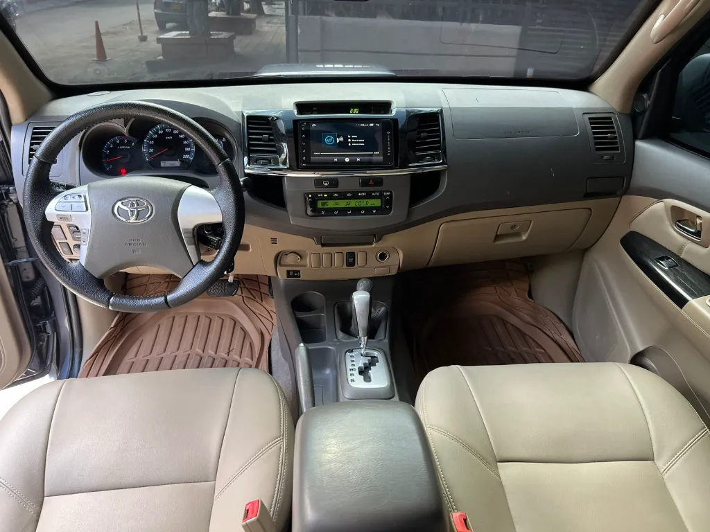 TOYOTA FORTUNER SRV 3.0 DIESEL 4X4 BLINDAJE 2+ 2014 (19).webp