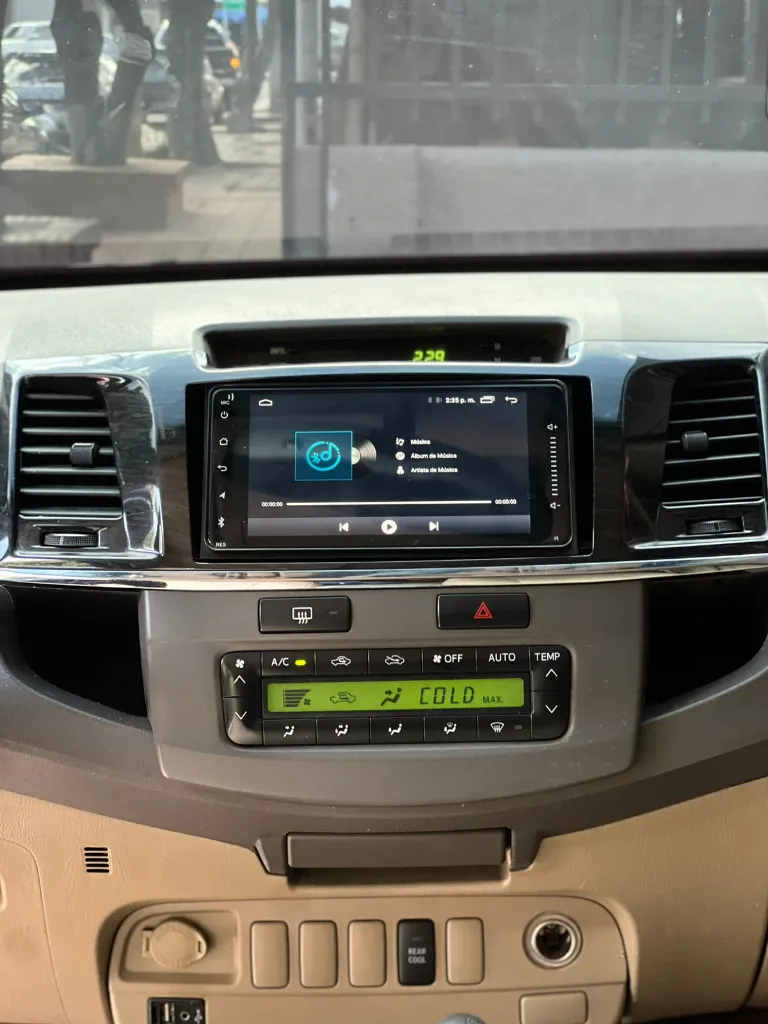 TOYOTA FORTUNER SRV 3.0 DIESEL 4X4 BLINDAJE 2+ 2014 (15).webp