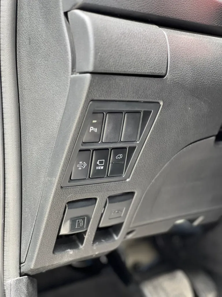 TOYOTA FORTUNER SRV 2.8 DIESEL 4X4 BLINDAJE 2+ 2024 (12).webp