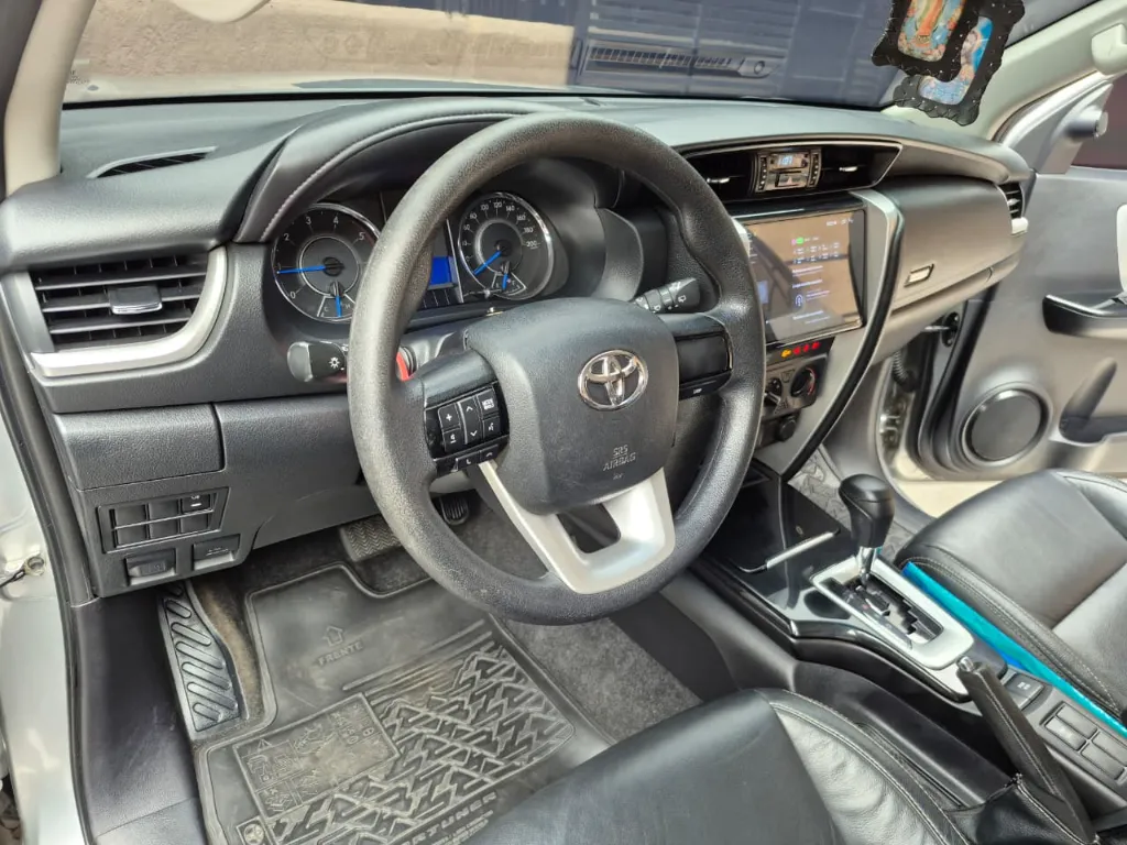 TOYOTA FORTUNER SW4 Diésel 2019 (17).webp