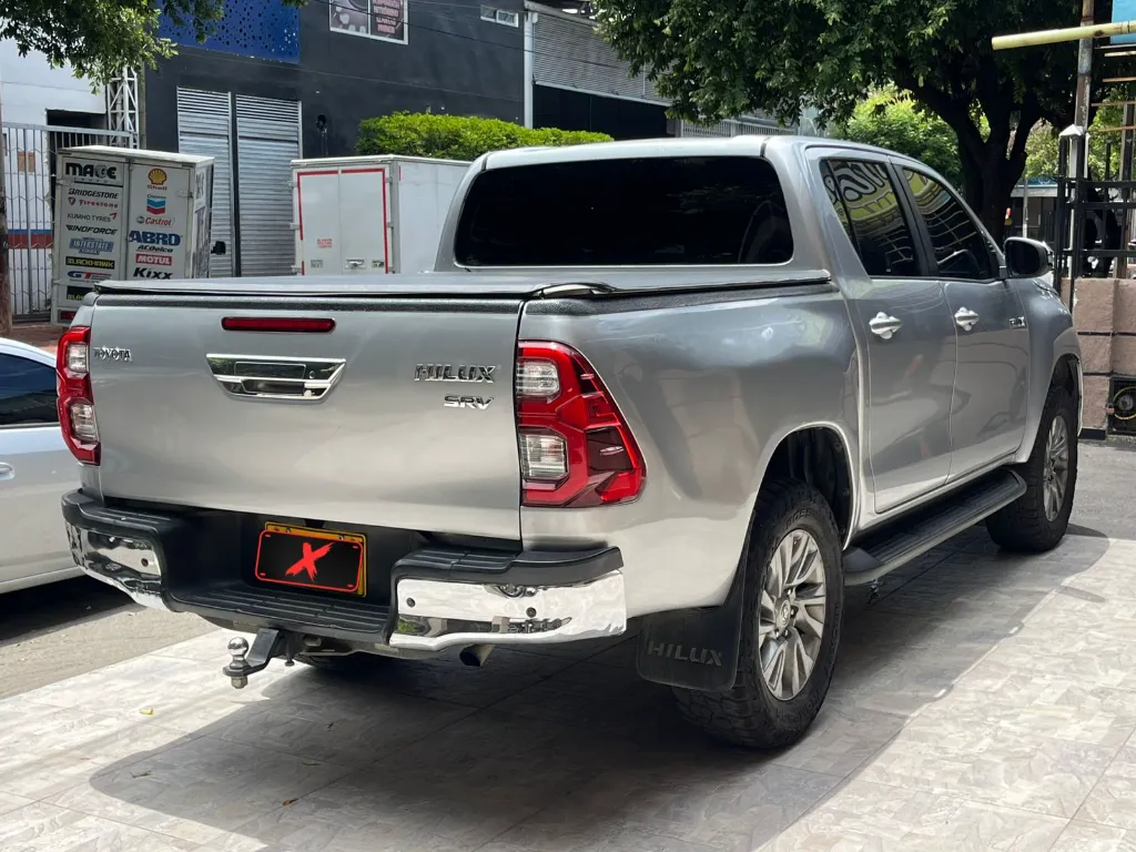 TOYOTA HILUX SRV DIESEL 2.8l 4X4 BLINDAJE 2 PLUS MOD 2018  (6).webp