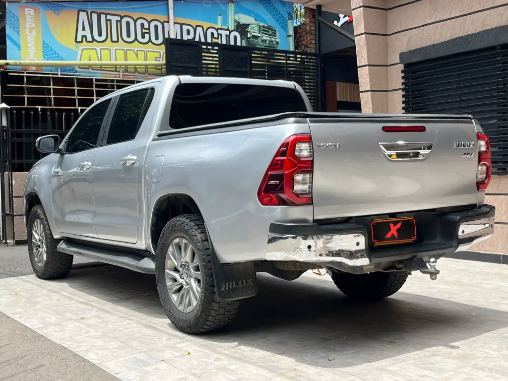TOYOTA HILUX SRV DIESEL 2.8l 4X4 BLINDAJE 2 PLUS MOD 2018  (4).webp
