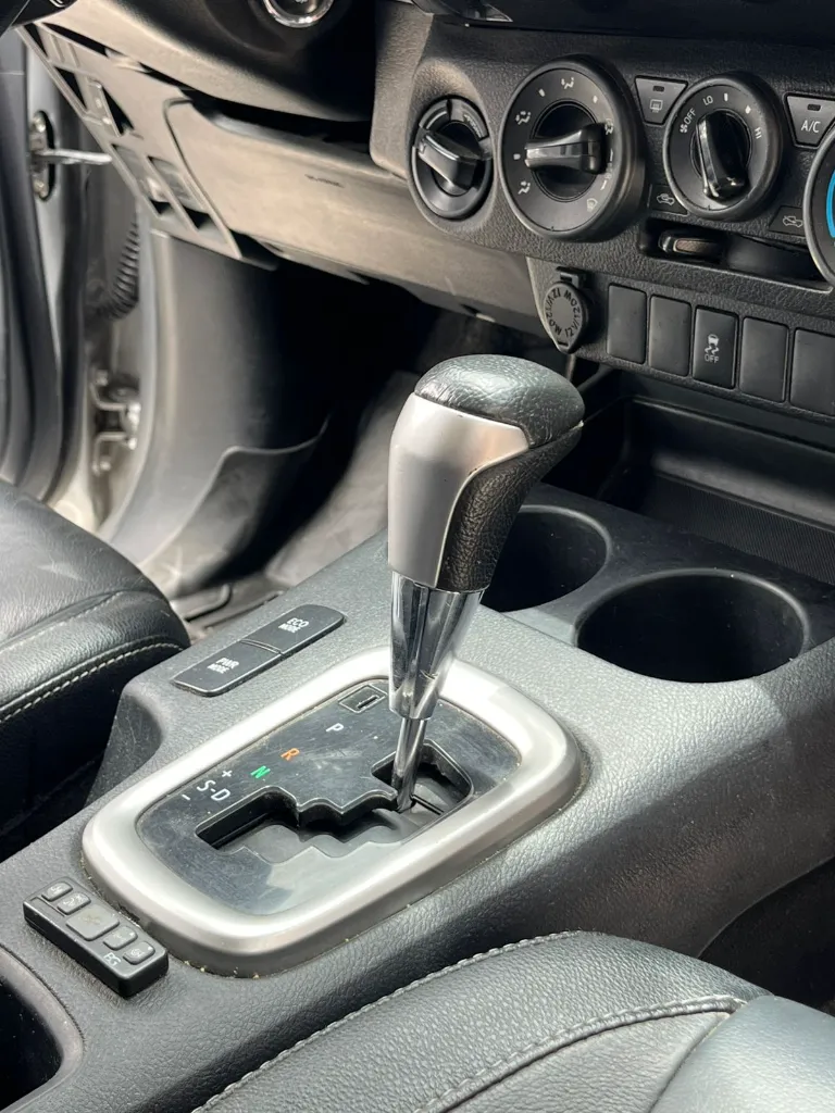 TOYOTA HILUX SRV DIESEL 2.8l 4X4 BLINDAJE 2 PLUS MOD 2018  (20).webp