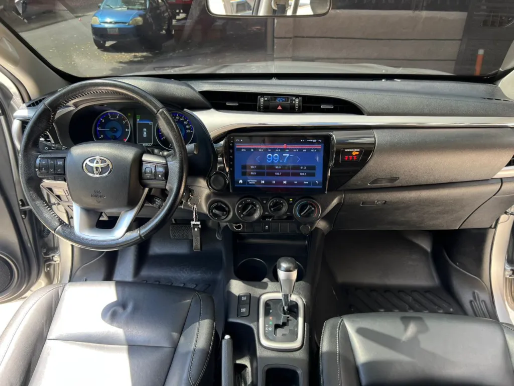 TOYOTA HILUX SRV 2.8 DIÉSEL 4X4 BLINDAJE 2+ 2020 publicar en $223.900 (14).webp